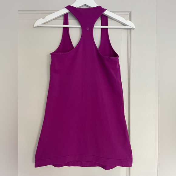 ⭐️ Lululemon Tank Top - Picture 2 of 3